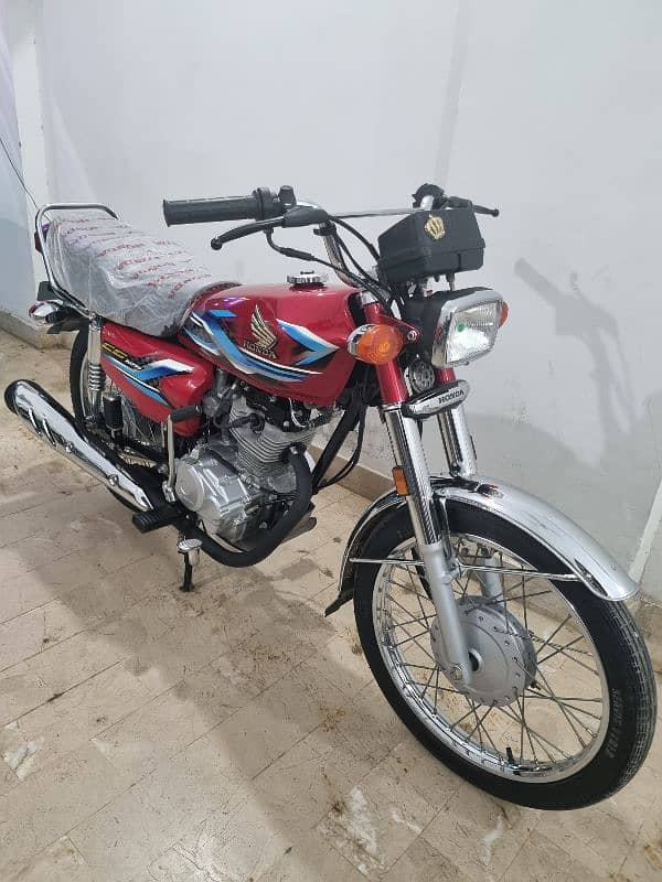 Honda CG-125 1000km use 2024 model registered end of 2023 7