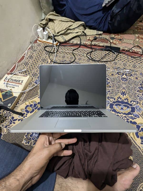 MacBook Pro 13 late 15.5 7