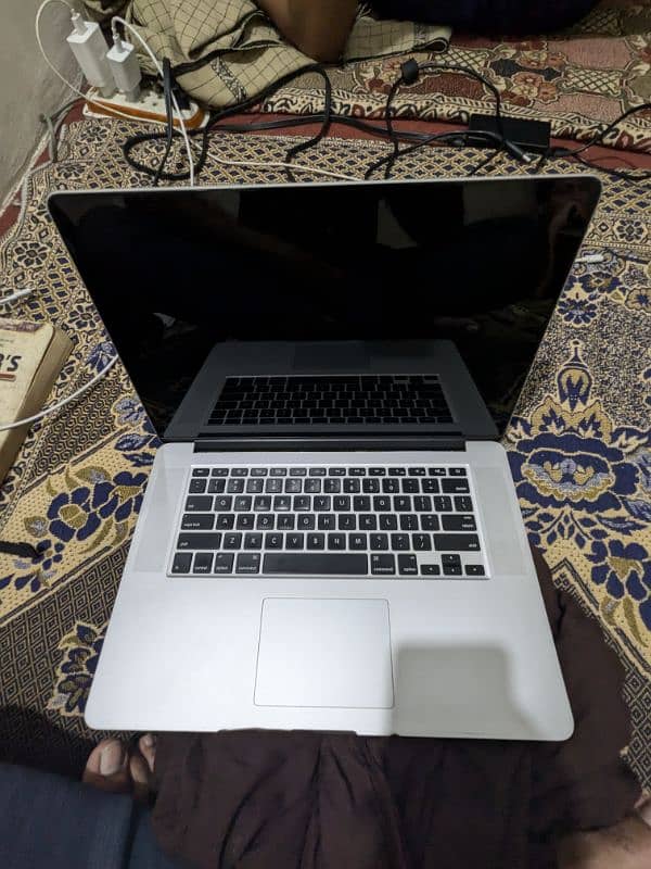 MacBook Pro 13 late 15.5 8