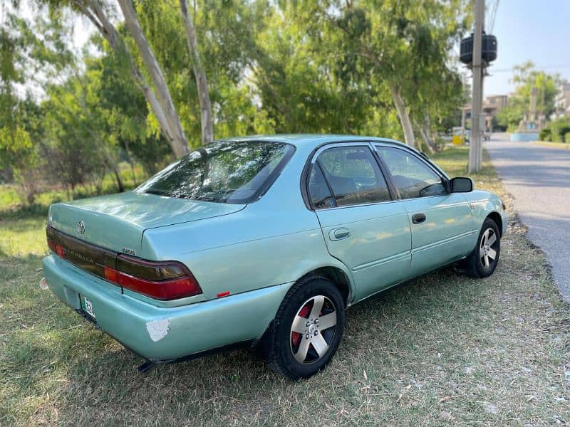 Toyota Corolla XE 1999 12