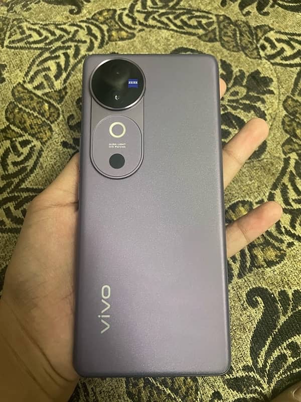 vivo v40 2