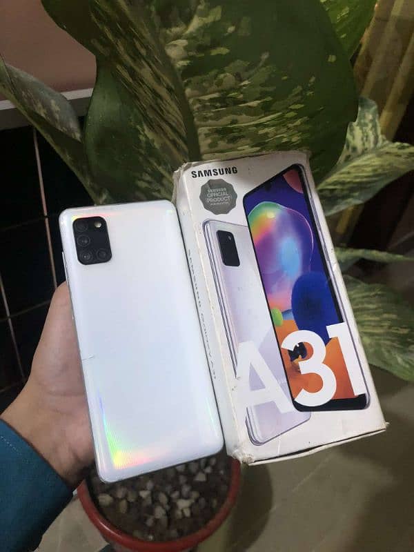 Samsung a31 with box 0