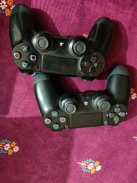 Playstation 4 (500 GB) 1