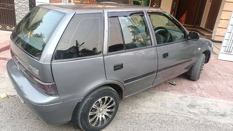 Suzuki Cultus VXR 2010 total genuine 4