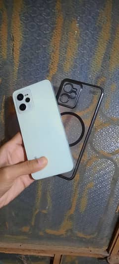 Realme c35