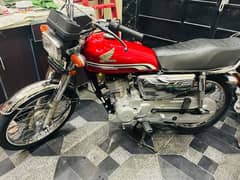 Honda CG125 SE 2019 model.