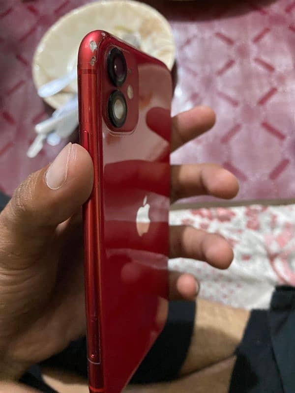 IPHONE 11 FOR SELL 10/ 10 CONDITION H 7