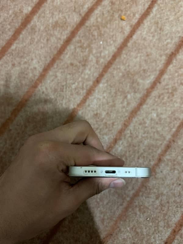 iphone 12 mini 4