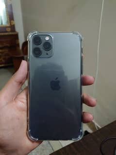 iphone 11 pro 64 Gb factory unlock 98 score on 3u tool