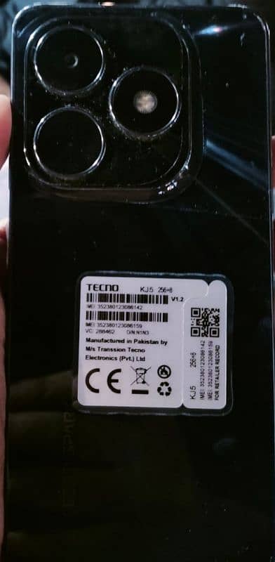 Tecno Spark 20 (8-256GB) 1