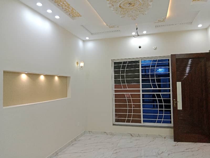 10 Marla Brand New Dubble storey house available for sale in IEP tow Lahore 5