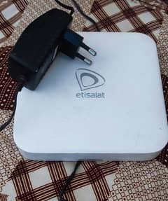 Etisalat android box v7 with remote and adapter for sell