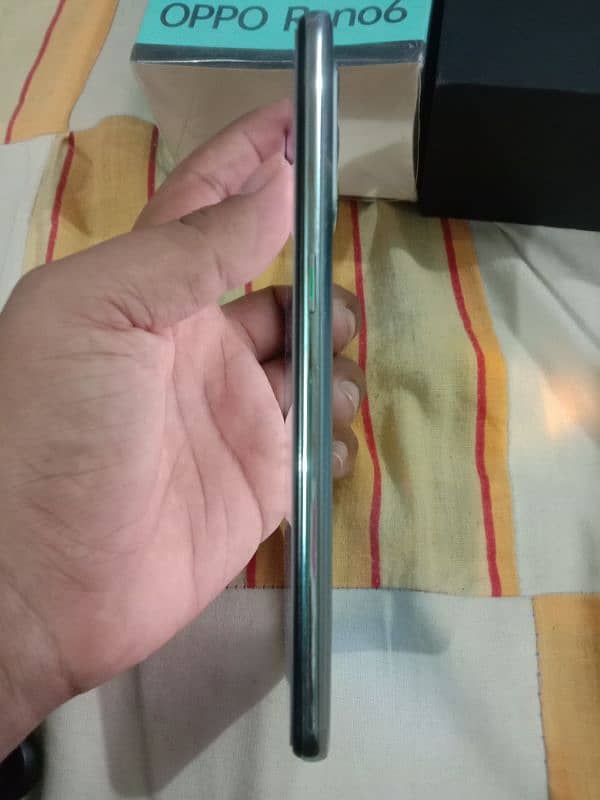 OPPO Reno 6 7