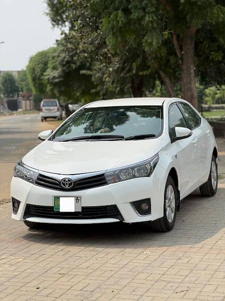 Toyota Corolla Altis 2017 1