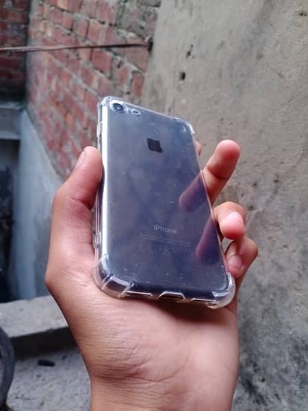 iPhone 7 128 gb pta finger disabled all ok 03418276657 call wp 2