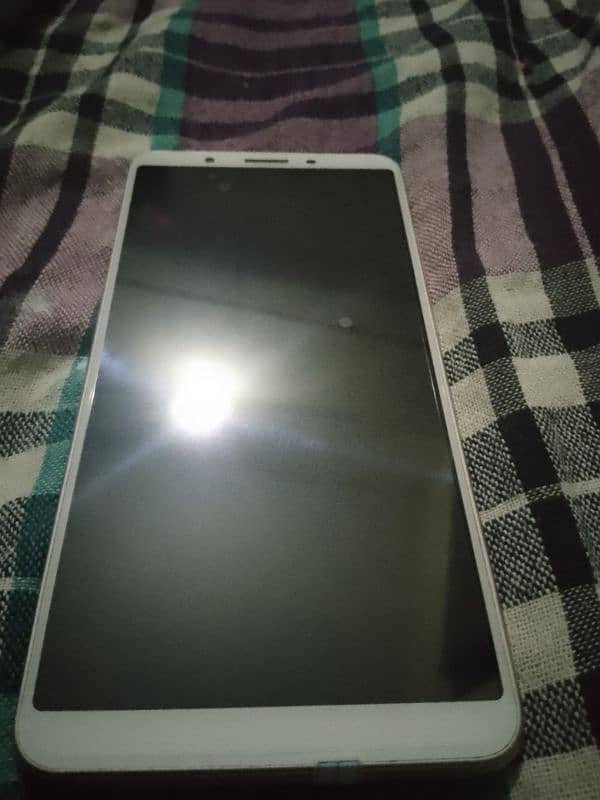 Vivo Y71A Ram 6 gb room 128 All OK 5