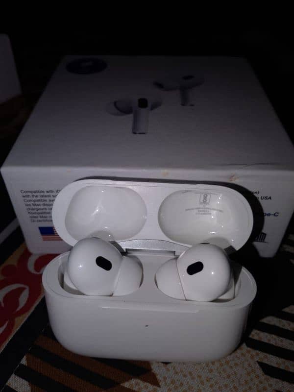 Apple AirPods Pro (2nd generation) 7