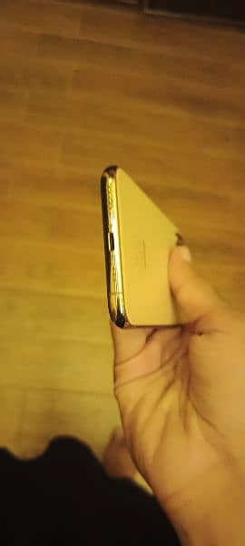 Iphone xs 512GB non pta. . . Line On Panel 6