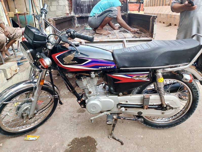 sealed genuine  Honda 125 like new 10