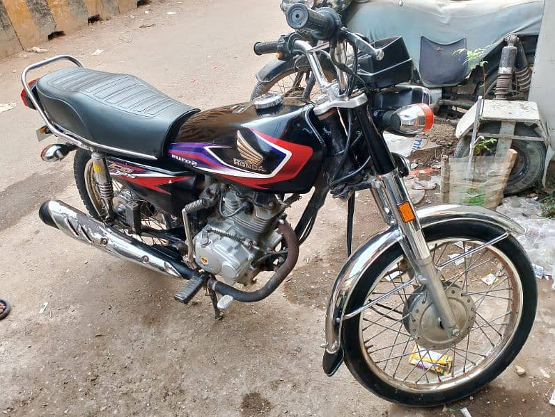 sealed genuine  Honda 125 like new 14