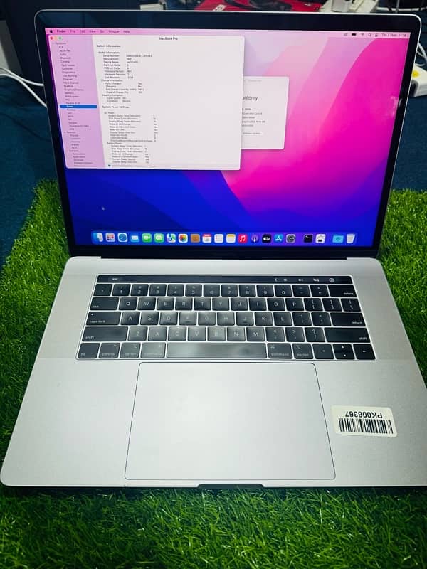 MacBook Pro 2019  core i9 ram 32 512 ssd 15 inch display 4 gb graphics 12