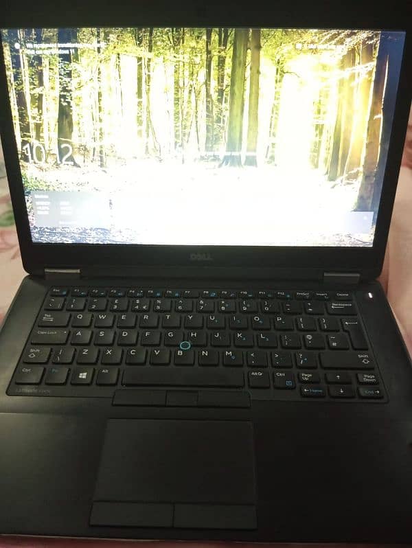 LATITUDE E5470 1