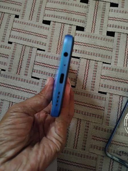 Infinix note 12 8,128 box charger sath h saf condition. 2