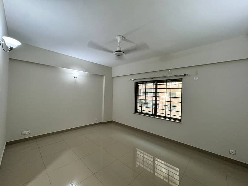 Brand New 10 Marla Apartment 2nd Floor With Gas Is Available For Sale In Askari 10 23