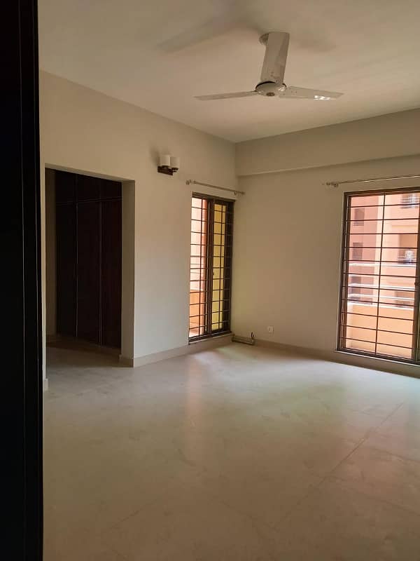 14 Marla Apartment Is Available For Rent In Askari 10 Sector F At Super Hot Location The Apartment Has Proper 4 Bedrooms With Attached Washrooms 7