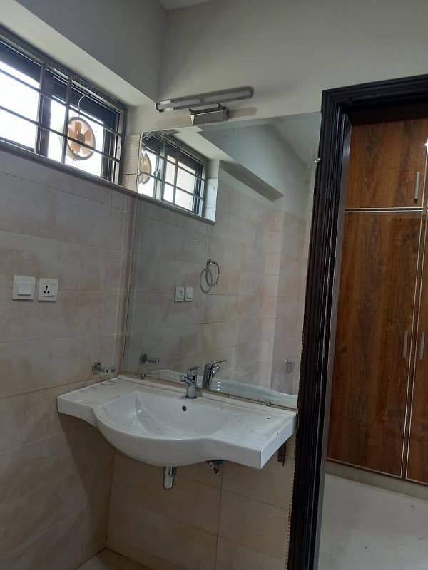 14 Marla Apartment Is Available For Rent In Askari 10 Sector F At Super Hot Location The Apartment Has Proper 4 Bedrooms With Attached Washrooms 8