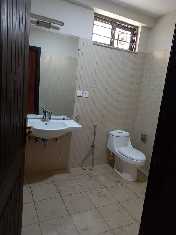 14 Marla Apartment Is Available For Rent In Askari 10 Sector F At Super Hot Location The Apartment Has Proper 4 Bedrooms With Attached Washrooms 14