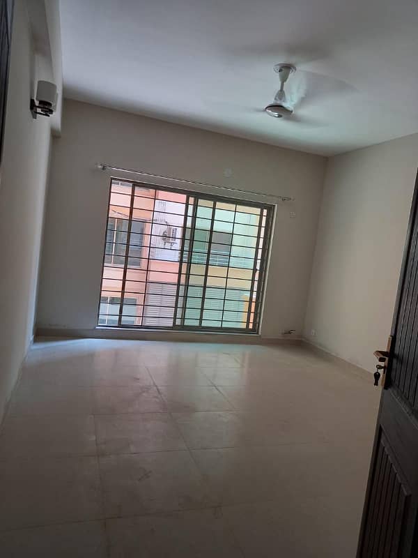 14 Marla Apartment Is Available For Rent In Askari 10 Sector F At Super Hot Location The Apartment Has Proper 4 Bedrooms With Attached Washrooms 20