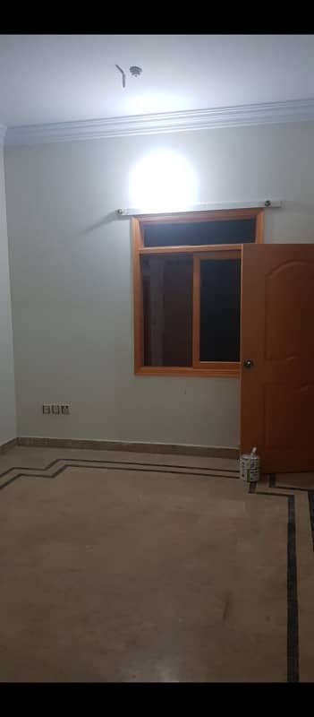 2 bed dd portion available for rent in north Karachi 8