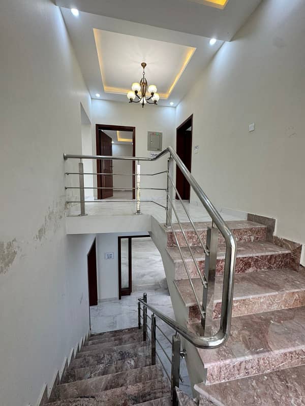 15 Marla House Is Available For Rent In Askari 10 Sector S At Super Hot Location 30