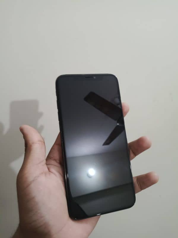 iphone Xs Max 256gb non-pta 6