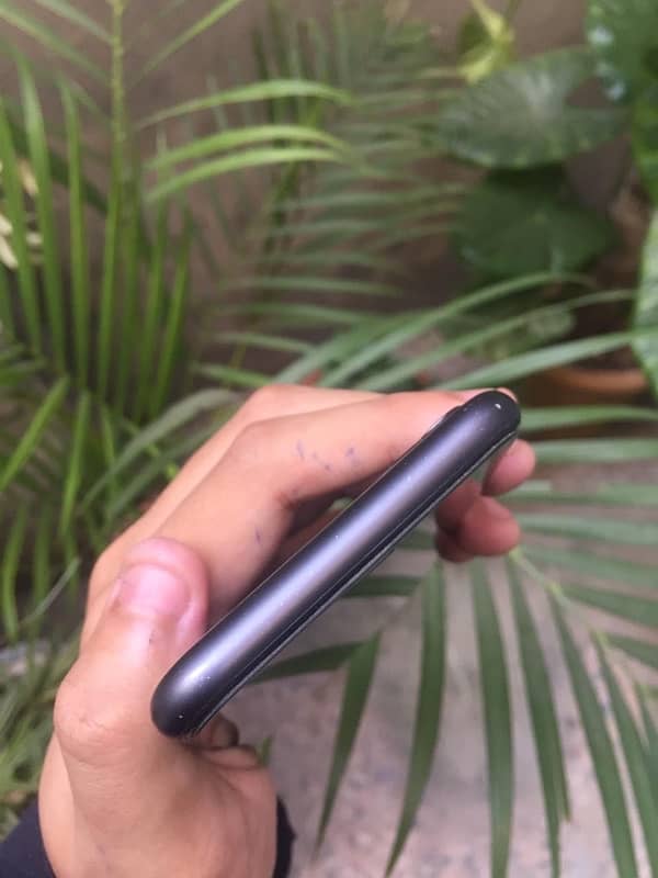 Iphone 11 Pta approved 128gb 4