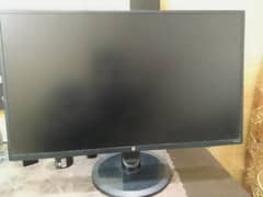 selling 2 LCD ( READ THE DESCRIPTION)