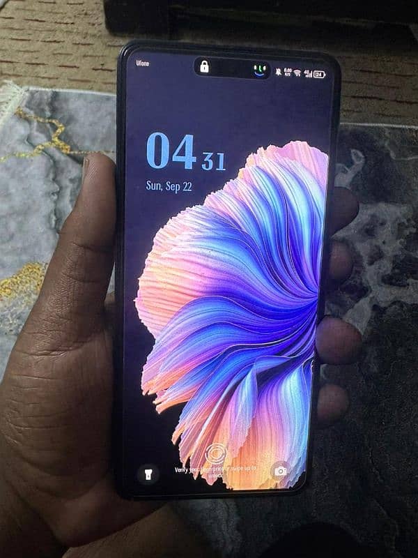 Tecno Camon 20 pro 8+8 ram 256 rom 2