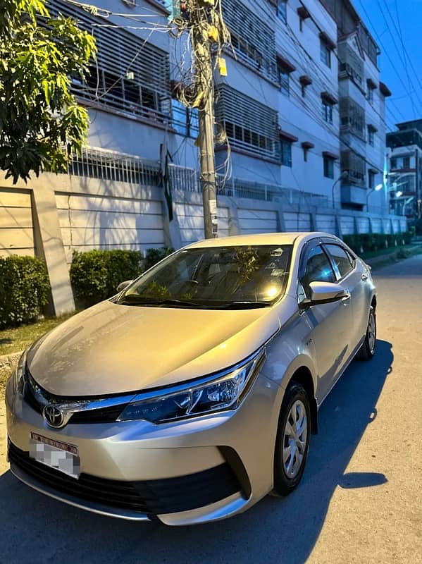 Toyota Corolla GLI 2017 auto 0