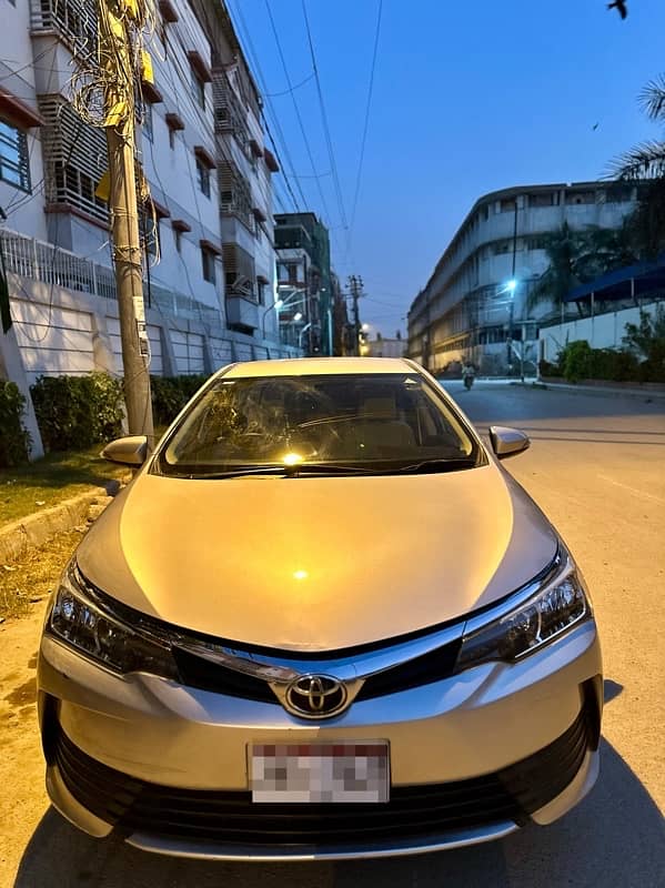 Toyota Corolla GLI 2017 auto 1