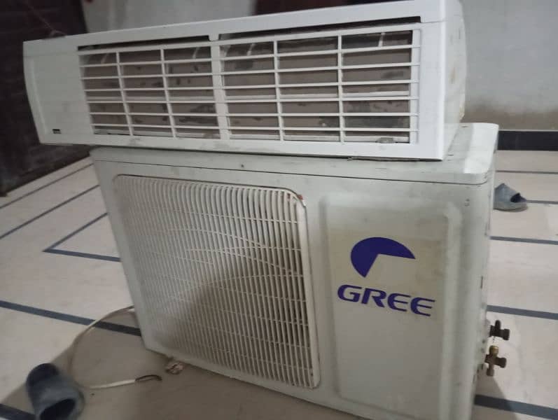 gree AC for sell 3