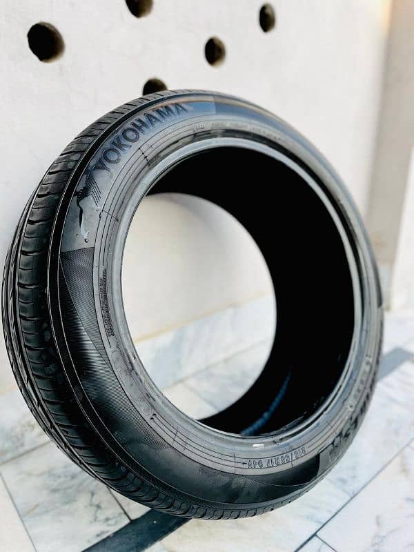 215/55/17 Yokohama Bluearth Tyres 1