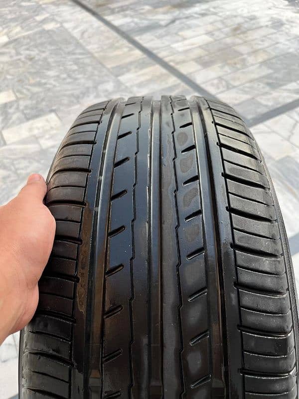 215/55/17 Yokohama Bluearth Tyres 4