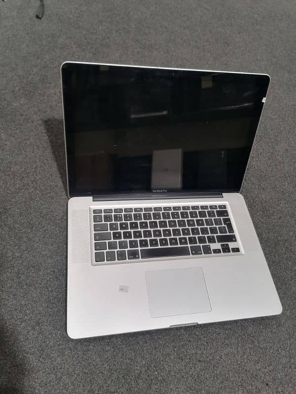 i7 3rd genration 2012 model 8gb ram 320 gb hard 15.6 scren 0