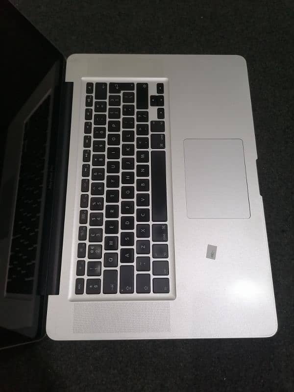 i7 3rd genration 2012 model 8gb ram 320 gb hard 15.6 scren 1