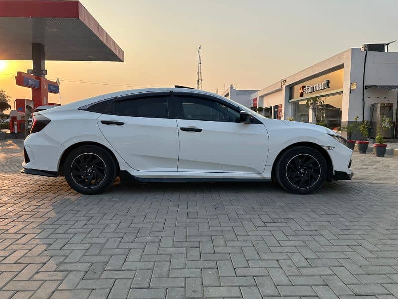 Honda Civic Oriel 2017 1