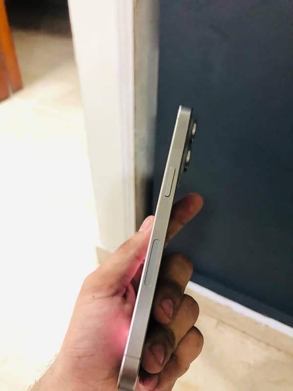 IPHONE 15 PRO MAX 256gb NON PTA JV (OPEN BOX) 3