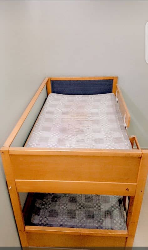 urgent sale karna hai double bed hai 4