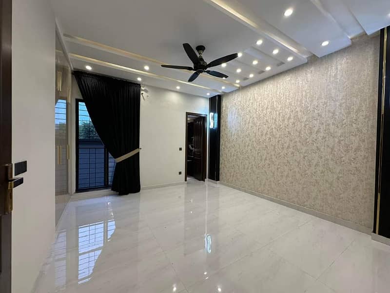 10 Marla Luxury Non Furnished House Available For Sale In Bahria Town Lahore 6