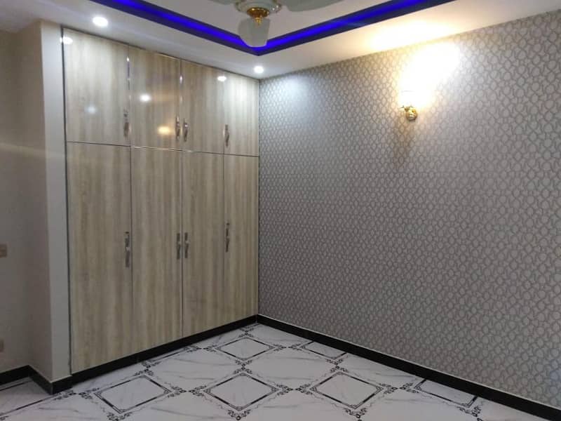 10 Marla Luxury Non Furnished Lower Available For Rent In Bahria Town Lahore 7